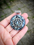PENTAGRAM S LARIMAREM